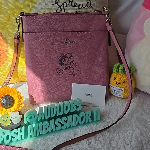 Coach And Disney Crossbody Purse EUC Minnie Mouse Holding a Glitter BOOMBOX!!! - Picture 10 of 17